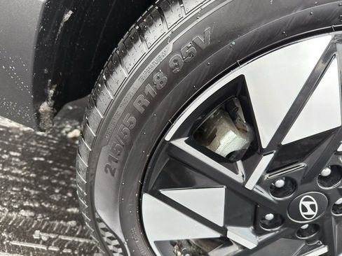 Used 2025 Hyundai Kona SEL image 12