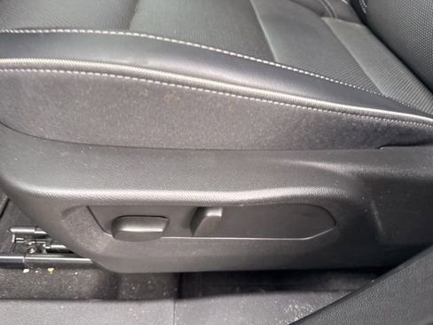 Used 2023 Buick Envision Essence AWD/4WD image 18
