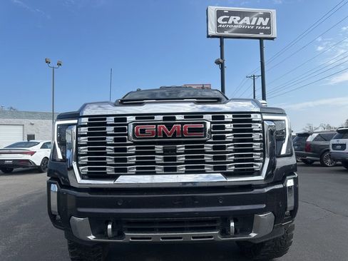 Used 2024 GMC Sierra 2500 Denali w/ Denali Reserve Package image 18