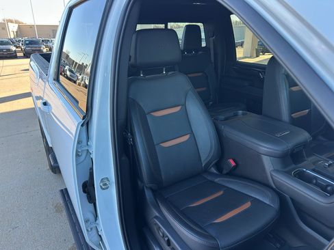 Used 2024 GMC Sierra 2500 AT4 w/ Technology Package image 35