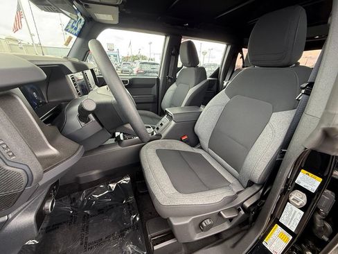 Certified 2025 Ford Bronco 4-Door AWD/4WD image 16