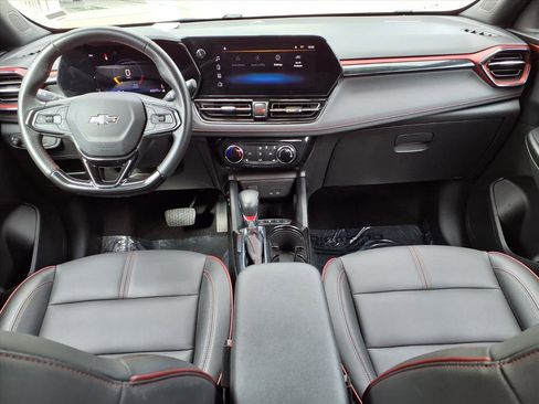 Used 2024 Chevrolet TrailBlazer RS image 13