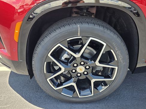 New 2026 Chevrolet Traverse High Country FWD image 4