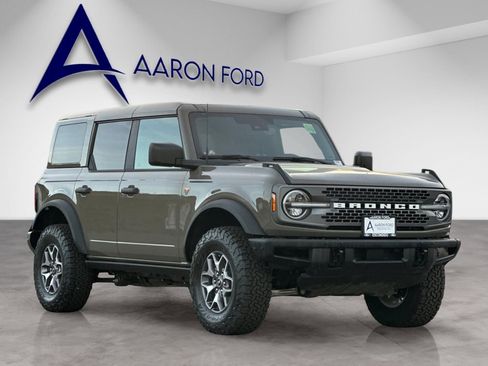 New 2025 Ford Bronco Badlands image 7