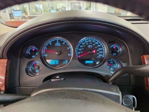 Used 2012 Chevrolet Avalanche LT w/ All-Star Edition AWD/4WD image 14