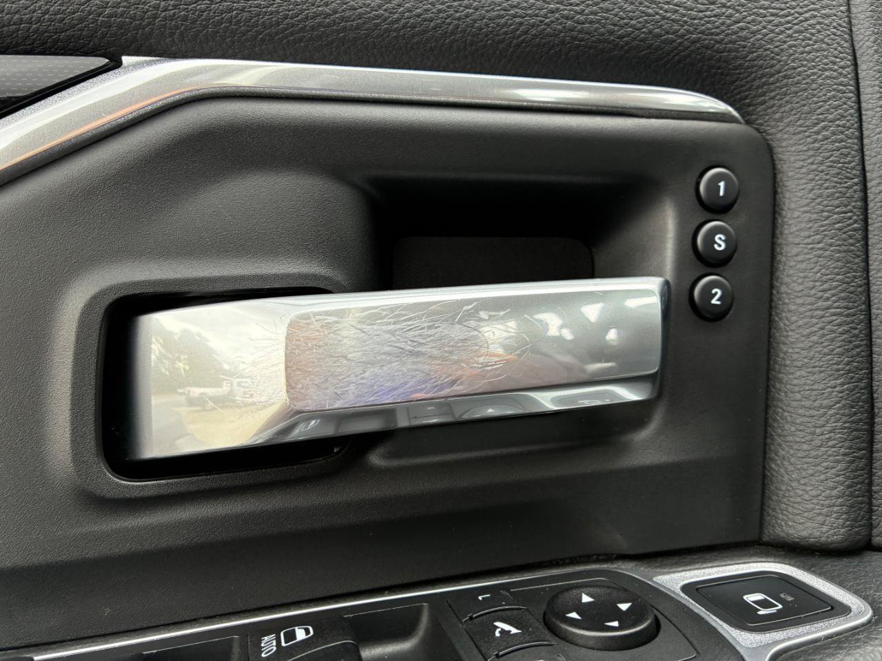 Used 2020 RAM 2500 Laramie w/ Night Edition AWD/4WD image 10