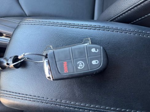 Used 2025 Jeep Compass Limited AWD/4WD image 21