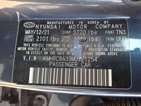 Certified 2021 Hyundai Venue w/ Cargo Package image 27