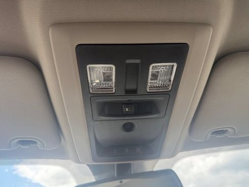 Used 2018 RAM 2500 Big Horn w/ Sport Appearance Group AWD/4WD image 26