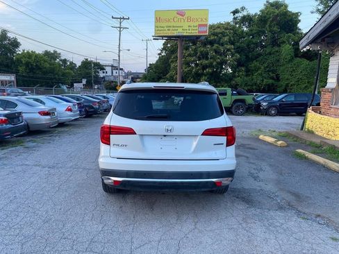 Used 2018 Honda Pilot Touring image 4