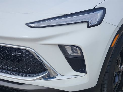 Used 2024 Buick Encore GX Sport Touring image 10