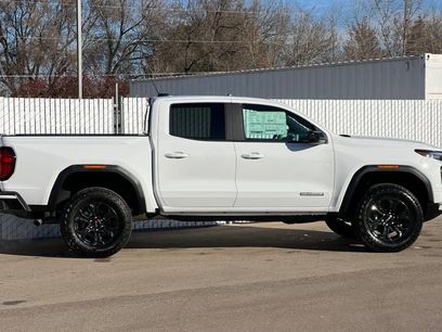 New 2025 GMC Canyon Elevation w/ Convenience Package