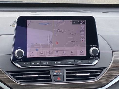 Used 2022 Nissan Altima 2.5 Platinum image 10