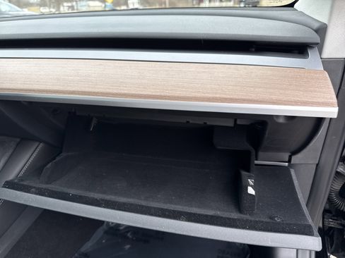 Used 2023 Tesla Model 3 Standard Range image 35