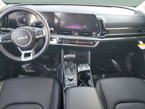 Certified 2025 Kia Sportage EX image 14