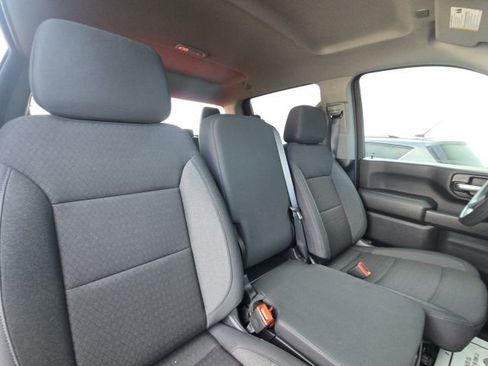 Used 2026 Chevrolet Silverado 2500 Custom w/ Custom Convenience Package image 21