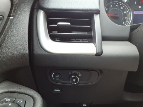 Certified 2022 GMC Terrain SLE w/ Driver Convenience Package image 13