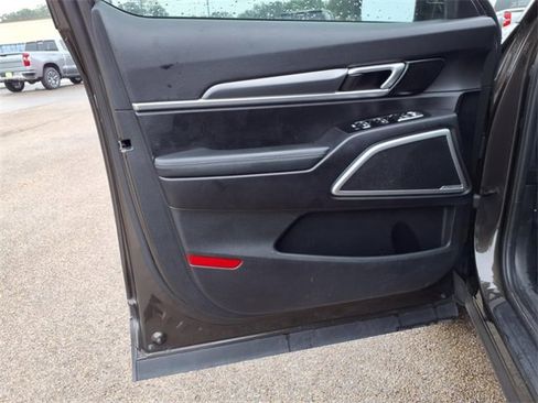 Used 2022 Kia Telluride S image 25