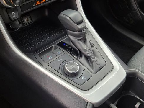 Certified 2025 Toyota RAV4 XLE image 24