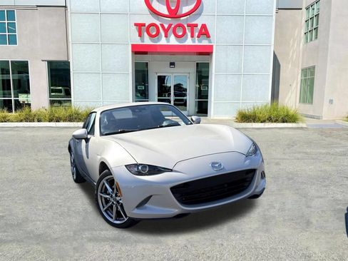 Used 2023 MAZDA MX-5 Miata Grand Touring RWD image 2