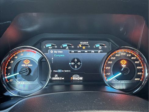 Used 2019 Ford F150 Lariat w/ Equipment Group 502A Luxury AWD/4WD image 16