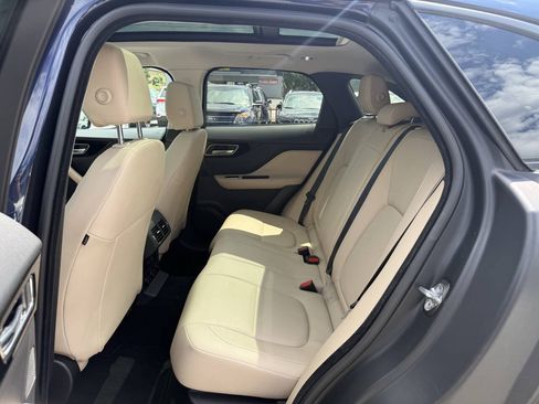 Used 2017 Jaguar F-PACE Premium AWD/4WD image 8