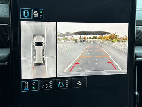 Used 2025 GMC Yukon Elevation image 28