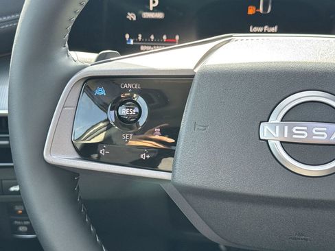 New 2025 Nissan Murano SL image 16