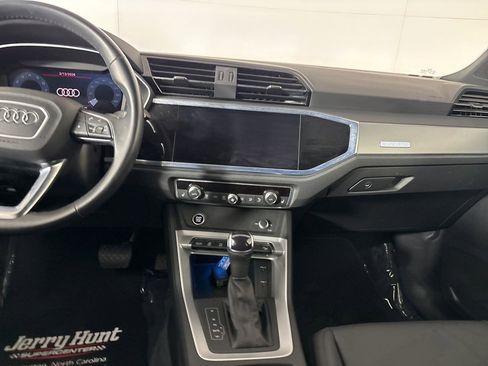 Used 2022 Audi Q3 2.0T Premium Plus w/ Premium Plus Package image 23