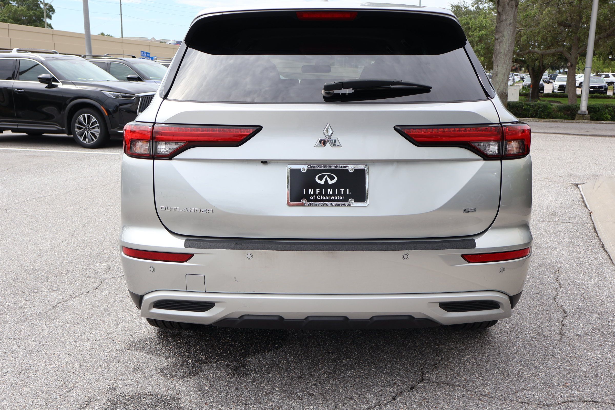 Used 2023 Mitsubishi Outlander SE FWD image 7