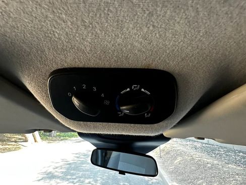 Used 2018 Ford Transit 350 XLT RWD image 43
