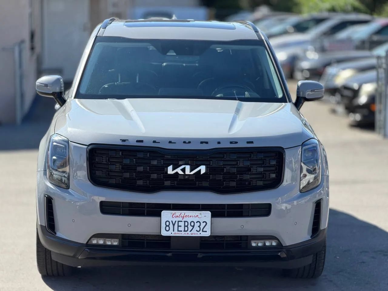Used 2022 Kia Telluride SX w/ SX Prestige Package AWD/4WD image 3