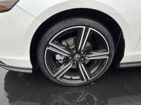 Used 2023 Honda Accord Sport image 10