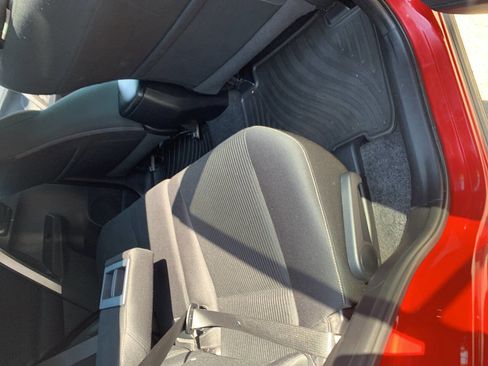 Used 2013 Toyota RAV4 XLE AWD/4WD image 15
