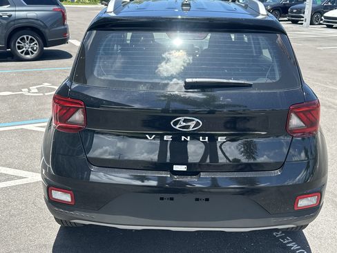 New 2025 Hyundai Venue SEL image 7