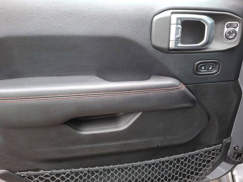 Used 2018 Jeep Wrangler Unlimited Rubicon image 9