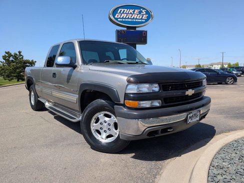 Used 2001 Chevrolet Silverado 1500 LS w/ Off-Road Chassis Pkg AWD/4WD image 2