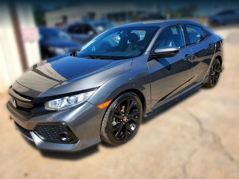 Used 2017 Honda Civic Sport image 6