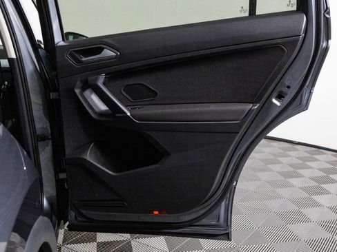Used 2020 Volkswagen Tiguan S image 34