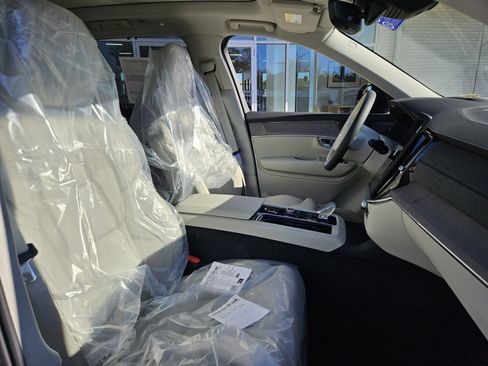New 2026 Volvo XC90 B6 Ultra w/ Protection Package Premier image 12