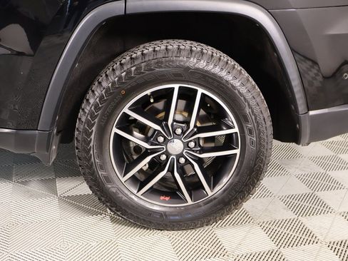 Used 2018 Jeep Grand Cherokee Trailhawk w/ Trailhawk Luxury Group image 20