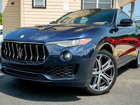 Used 2023 Maserati Levante GT AWD/4WD image 9