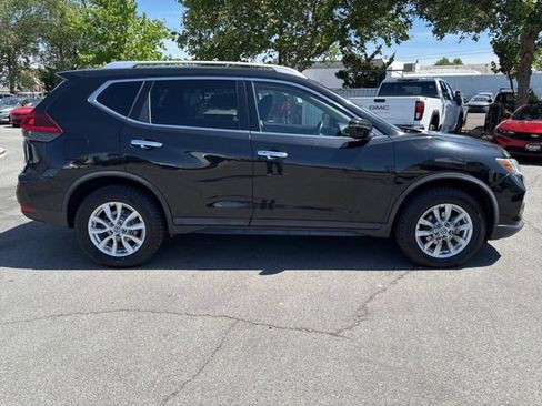 Used 2019 Nissan Rogue SV AWD/4WD image 7