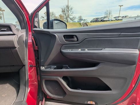 Used 2025 Honda Odyssey Sport-L image 32