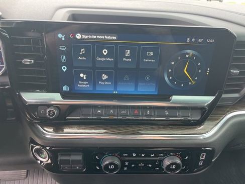 Used 2025 Chevrolet Silverado 1500 LT w/ Z71 Off-Road Package AWD/4WD image 22