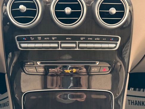 Used 2019 Mercedes-Benz GLC 300 4MATIC image 32