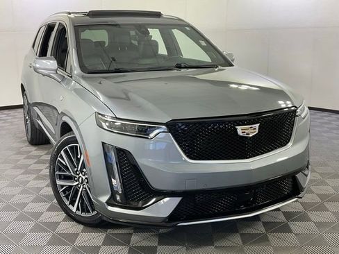 Used 2023 Cadillac XT6 Sport w/ Technology Package AWD/4WD image 38
