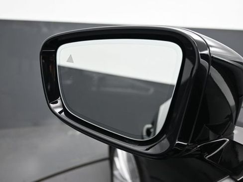 Used 2022 BMW 530i w/ M Sport Package RWD image 4