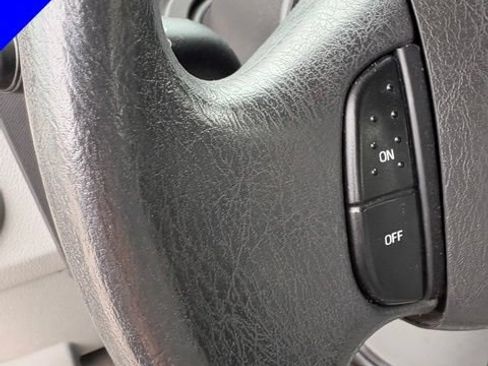 Used 2009 Ford E-350 and Econoline 350 XLT RWD image 16