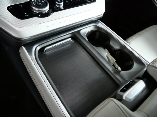 Certified 2025 Ford Expedition Active AWD/4WD image 22